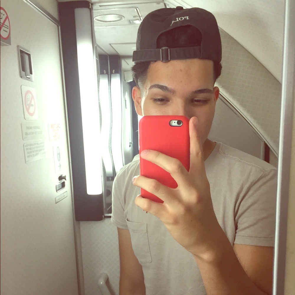 Meet your Posher, Carlos